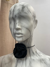 Rose Choker Black